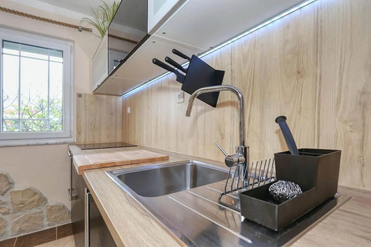 Appartement 1 Zaton Beach Mit Terrasse Und Grill Hochmodern Und Strandnah